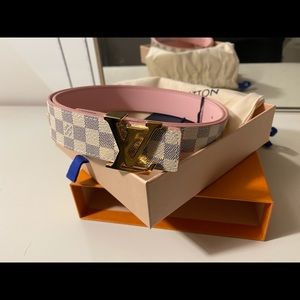Louis Vuitton belt. Mo #M0145. Size 85/34